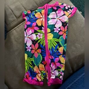 Little Sleepies Jungle Blooms shorty zippy size 12-18 months